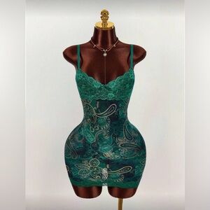 Elegant Green Lace Mini Dress